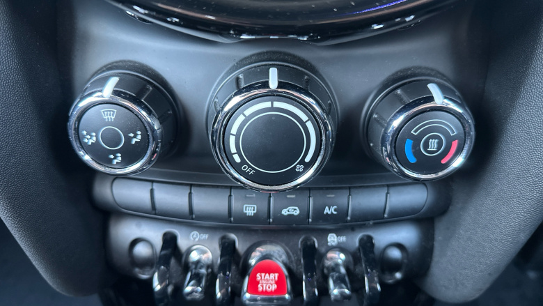 MINI Hatchback 1.5 Cooper Classic 5dr Auto Petrol Hatchback